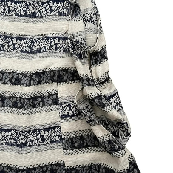 En Creme Striped Floral Romper Size Small - Picture 9 of 10